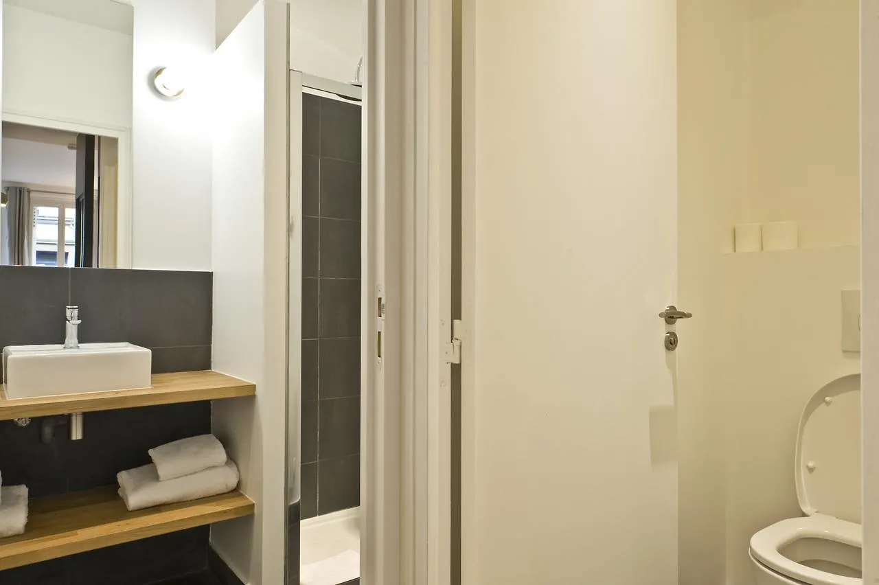 Pick A Flat - Rue De Navarin Apartment / Place Saint Georges France